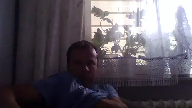 Snapshot of grzes19763 chatting on July 9, 8:07 am grzes19763 online show from July 9, 8:07 am