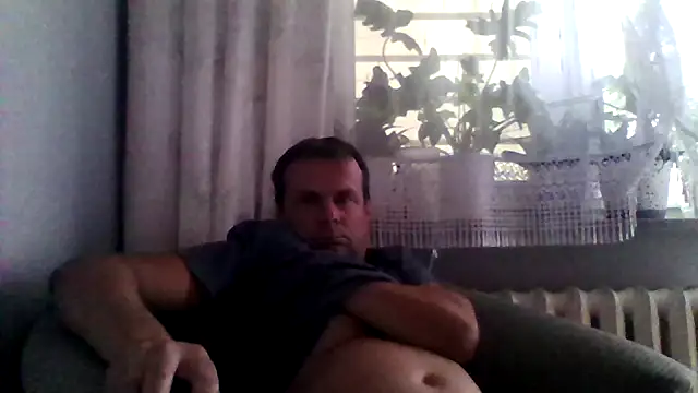 Snapshot of grzes19763 chatting on July 12, 6:10 pm grzes19763 online show from July 12, 6:10 pm