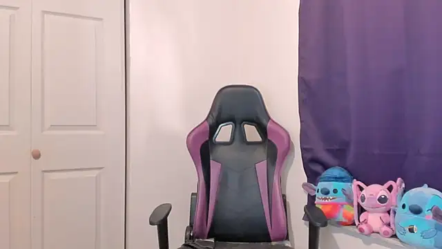 Snapshot of Bigt3ti chatting on December 24, 4:51 pm Bigt3ti online show from December 24, 4:51 pm