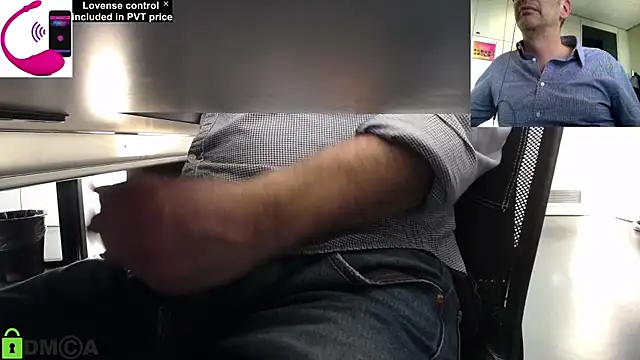 Snapshot of pliko chatting on February 5, 2:59 pm pliko online show from February 5, 2:59 pm