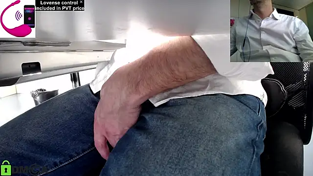 Snapshot of pliko chatting on March 3, 2:59 pm pliko online show from March 3, 2:59 pm