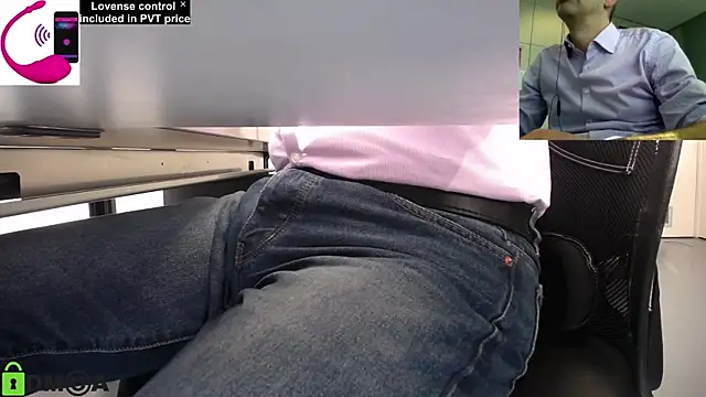 Snapshot of pliko chatting on March 6, 1:46 pm pliko online show from March 6, 1:46 pm