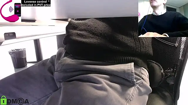 Snapshot of pliko chatting on March 12, 9:44 am pliko online show from March 12, 9:44 am