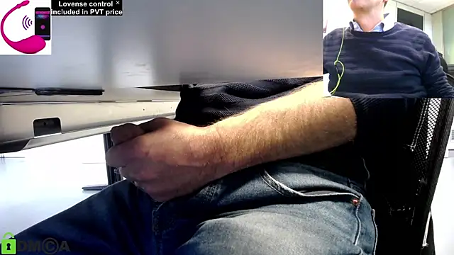 Snapshot of pliko chatting on October 6, 10:12 am pliko online show from October 6, 10:12 am