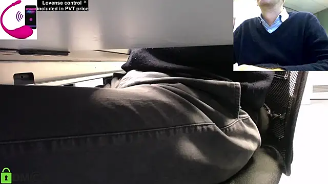 Snapshot of pliko chatting on October 22, 8:03 am pliko online show from October 22, 8:03 am