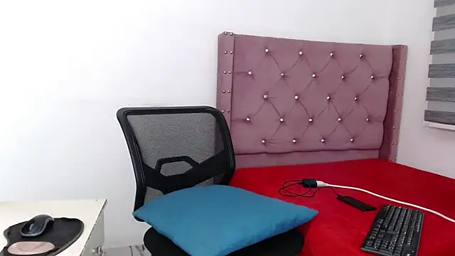 BlackNike online show from December 19, 2:18 am