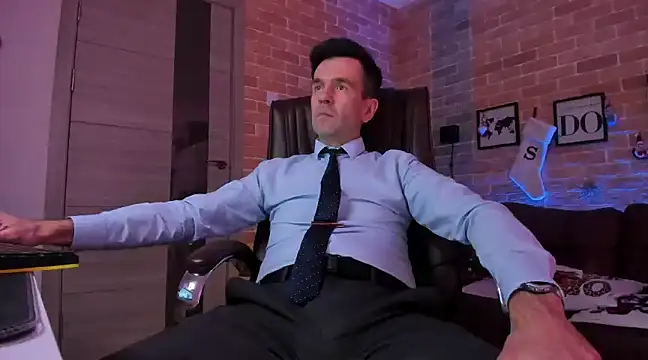 SteveTiger online show from January 7, 1:35 pm