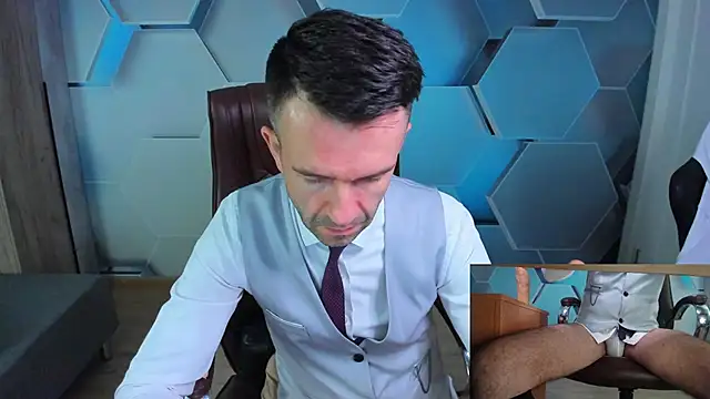 SteveTiger online show from April 12, 3:11 am