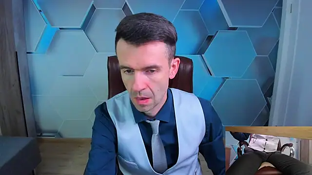 SteveTiger online show from April 22, 9:22 am