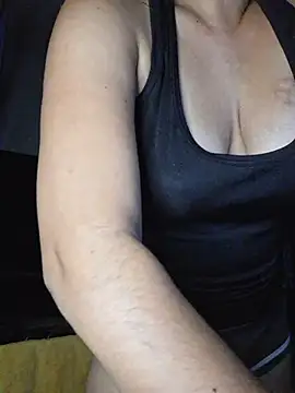 blerstefan1 online show from March 27, 3:56 am