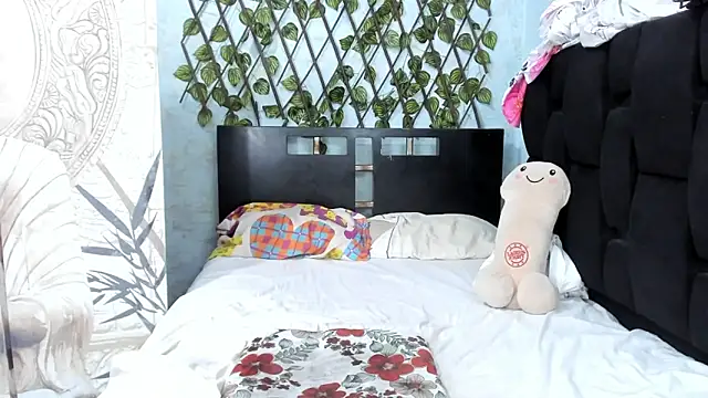 Chris Santana online show from April 18, 7:18 pm