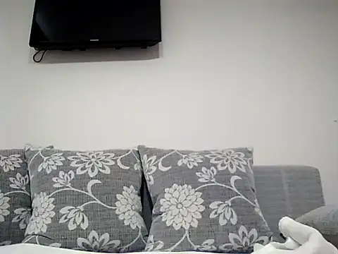 Snapshot of Edgingheaven69 chatting on November 8, 8:03 am Edgingheaven69 online show from November 8, 8:03 am