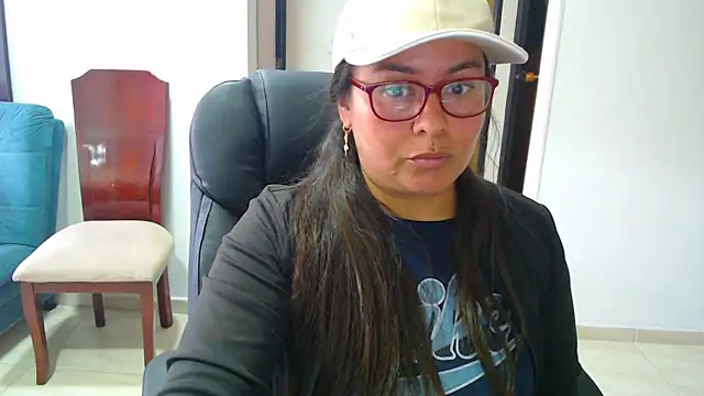 Ixchel Anaid online show from September 24, 1:25 pm