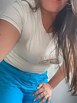 Ixchel Anaid online show from April 21, 6:12 pm