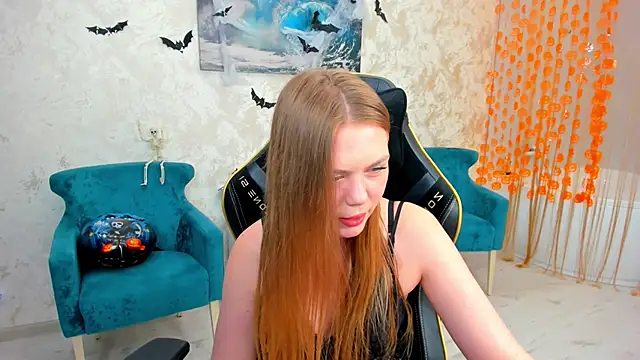 Strawberrye online show from October 25, 11:40 am