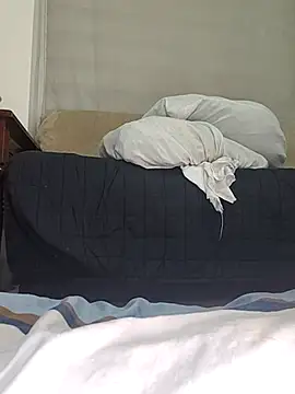 Snapshot of estrella_tasty chatting on November 20, 1:50 am estrella tasty online show from November 20, 1:50 am