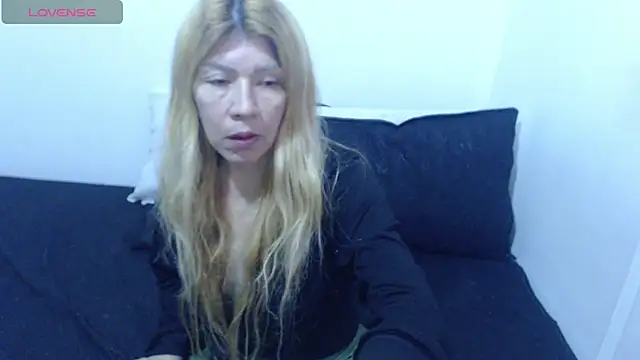 Dulce-Bella online show from April 19, 3:11 pm