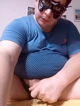 BOMBER24394 online show from June 21, 10:23 pm