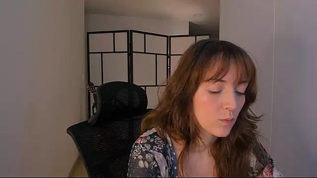 molly marmalade  online show from June 8, 5:02 pm