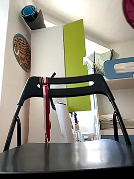 Snapshot of Aestheticsgirl chatting on September 19, 9:00 am Aestheticsgirl online show from September 19, 9:00 am