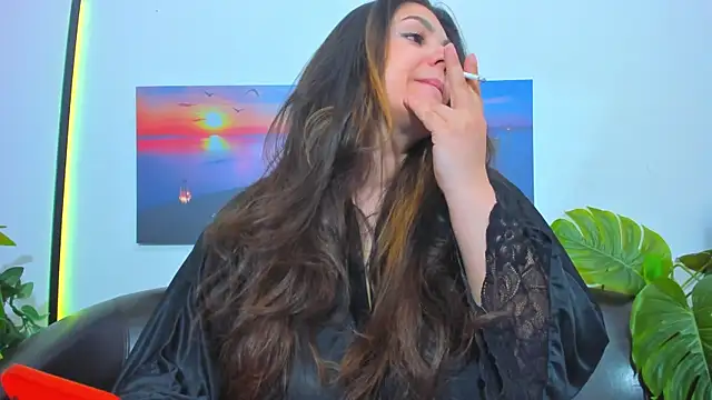 Snapshot of Emma_Muller32 chatting on May 7, 3:34 am Emma Muller32 online show from May 7, 3:34 am