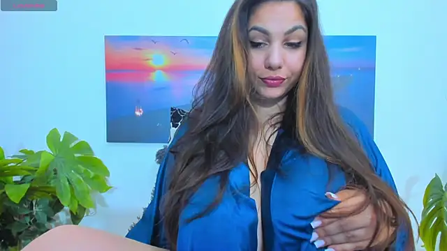 Snapshot of Emma_Muller32 chatting on May 14, 4:52 am Emma Muller32 online show from May 14, 4:52 am