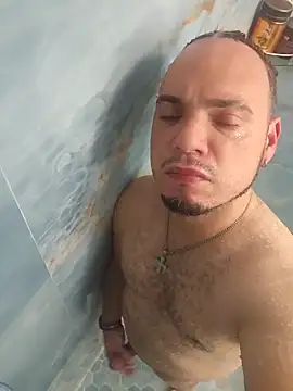 latinoflpr online show from October 15, 1:50 am