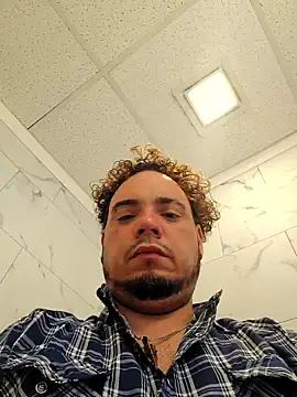 latinoflpr online show from February 3, 9:09 pm