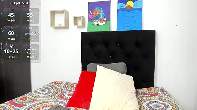 Snapshot of Lisvandr chatting on February 18, 9:09 pm Lisvandr online show from February 18, 9:09 pm