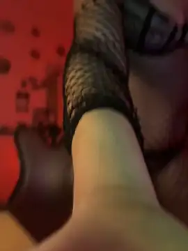 Snapshot of ValeryPbb chatting on December 4, 1:15 am ValeryPbb online show from December 4, 1:15 am