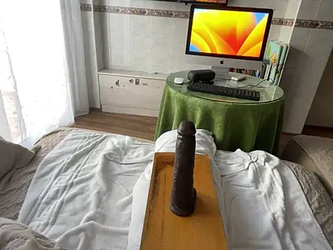 Snapshot of pinkgirls18 chatting on December 7, 1:07 pm pinkgirls18 online show from December 7, 1:07 pm