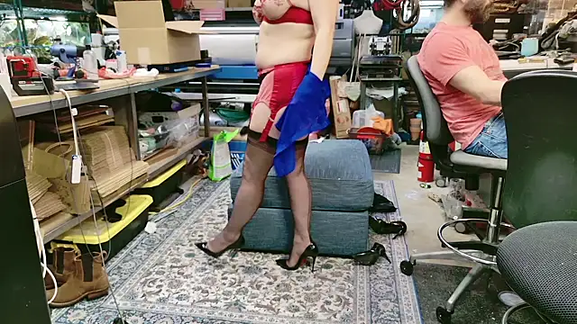 wifenheels online show from March 25, 9:54 pm