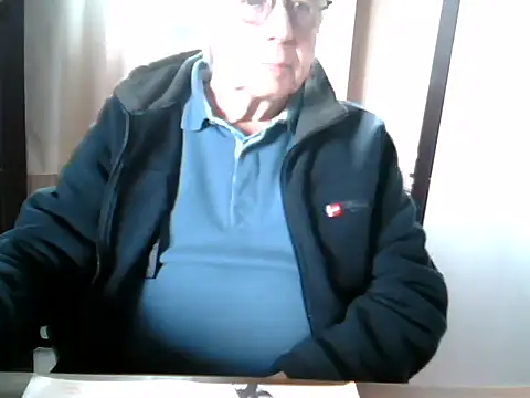 Snapshot of johnjohn622662 chatting on February 2, 9:30 am johnjohn622662 online show from February 2, 9:30 am