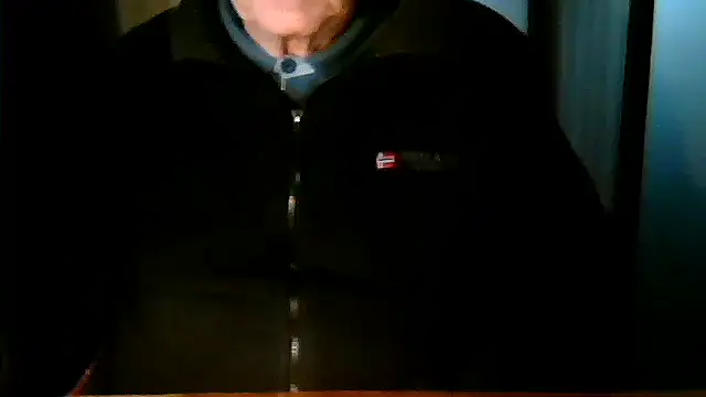 Snapshot of johnjohn622662 chatting on February 7, 4:33 pm johnjohn622662 online show from February 7, 4:33 pm