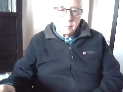 Snapshot of johnjohn622662 chatting on March 31, 1:00 pm johnjohn622662 online show from March 31, 1:00 pm