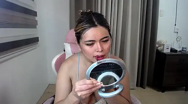 Bombshell Ashy online show from February 24, 3:20 pm