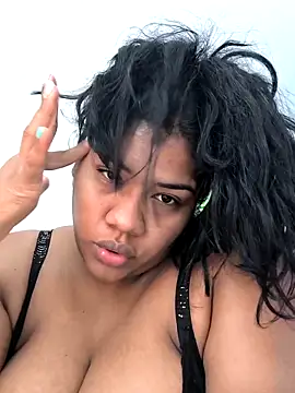 paola091 online show from April 8, 1:11 pm