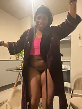 CurvyDesire1 online show from November 21, 11:58 pm