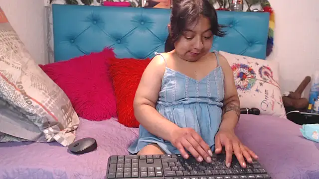 SARAWILLS online show from September 13, 2:17 pm