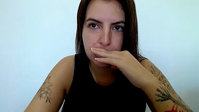 Snapshot of chelbyy chatting on May 5, 5:32 pm chelbyy online show from May 5, 5:32 pm