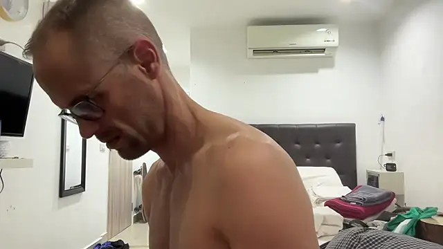 CamCrestXXX online show from December 10, 11:11 am