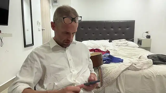 CamCrestXXX online show from December 13, 4:33 am