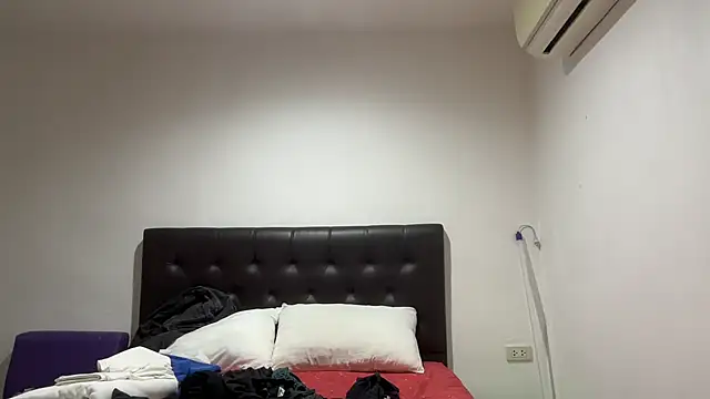 CamCrestXXX online show from February 5, 6:02 am