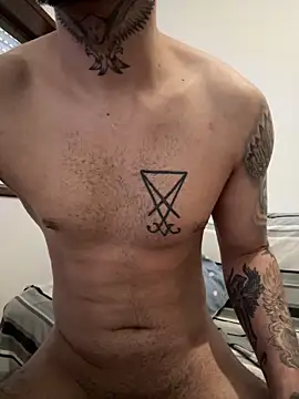 Snapshot of phellipestronda chatting on May 3, 11:16 am phellipestronda online show from May 3, 11:16 am