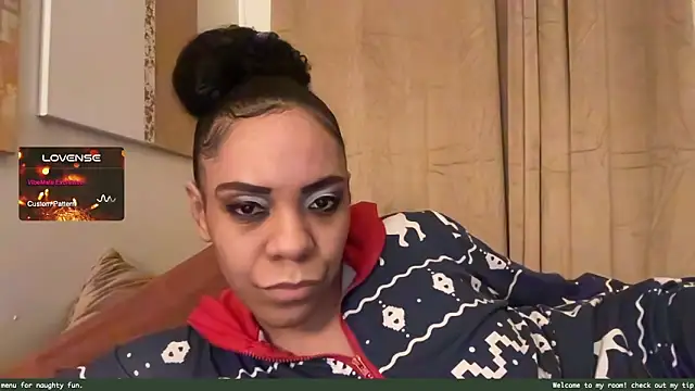 Snapshot of Sanaawest chatting on December 11, 9:09 am Sanaawest online show from December 11, 9:09 am