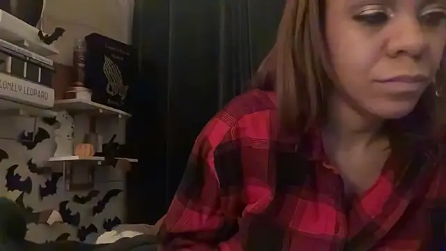 Snapshot of Sanaawest chatting on October 27, 11:58 am Sanaawest online show from October 27, 11:58 am