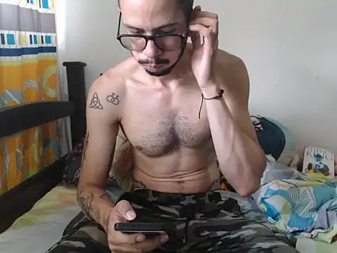 alisterxxx online show from October 24, 2:35 pm