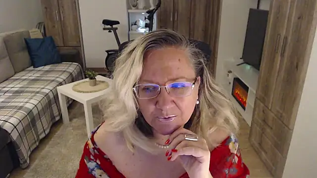 Snapshot of Raisshy chatting on February 14, 5:30 am Raisshy online show from February 14, 5:30 am