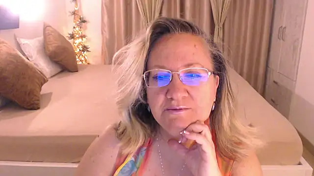 Snapshot of Raisshy chatting on March 6, 4:30 am Raisshy online show from March 6, 4:30 am