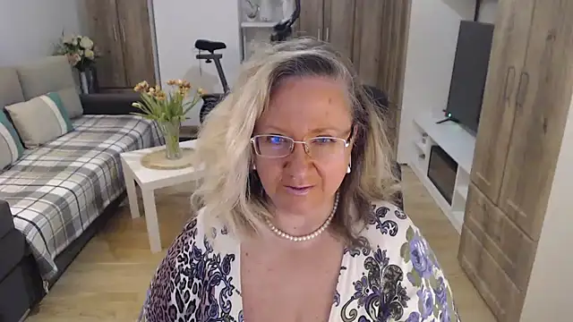 Snapshot of Raisshy chatting on March 9, 3:38 pm Raisshy online show from March 9, 3:38 pm